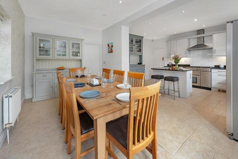 9 Warwick Road, Coulsdon, CR5 2EF