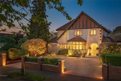 1 Buckingham Way, Wallington, SM6 9LU