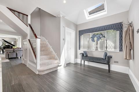 1 Buckingham Way, Wallington, SM6 9LU