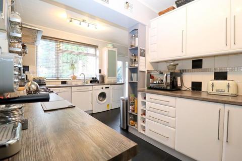 7 Hillview Crescent, Luton, LU2 7AA