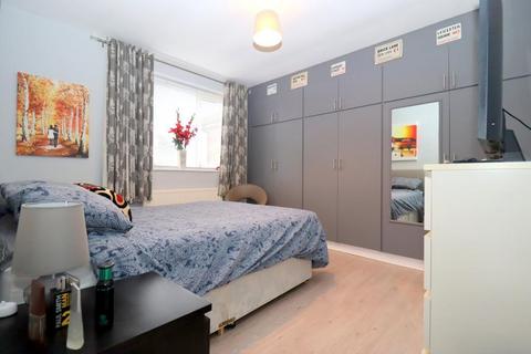 7 Hillview Crescent, Luton, LU2 7AA