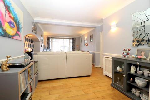 7 Hillview Crescent, Luton, LU2 7AA