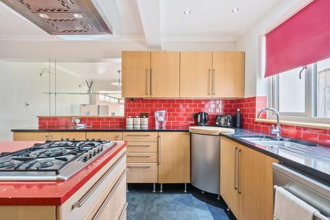 2 Greenway, Dowlish Ford, Ilminster, TA19 0PJ