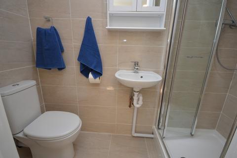 1 bedroom terraced house to rent, Room 5, 37 Faringdon Road, Swindon, Wiltshire, SN1