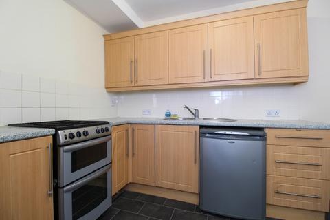 4 bedroom terraced house to rent, Lincoln Road, Portsmouth PO1