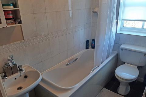 undefined, St Georges Walk, Harrogate, North Yorkshire, HG2