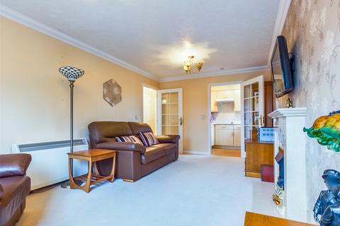 1 bedroom retirement property for sale, Daniels Lodge, 5-11 Montagu Road, Highcliffe, Christchurch, BH23