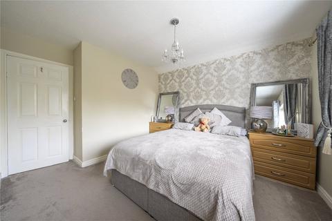 3 bedroom semi-detached house for sale, Hawks Nest Gardens South, Leeds, West Yorkshire