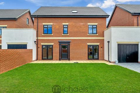 4 bedroom detached house for sale - Layer Park, Colchester, CO2
