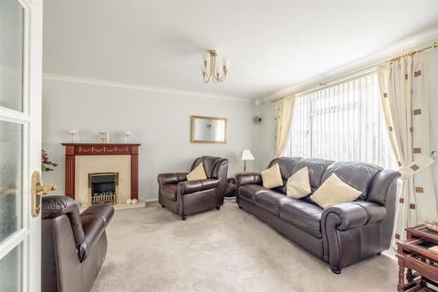 3 Holly Crescent, Windsor, SL4 5SL