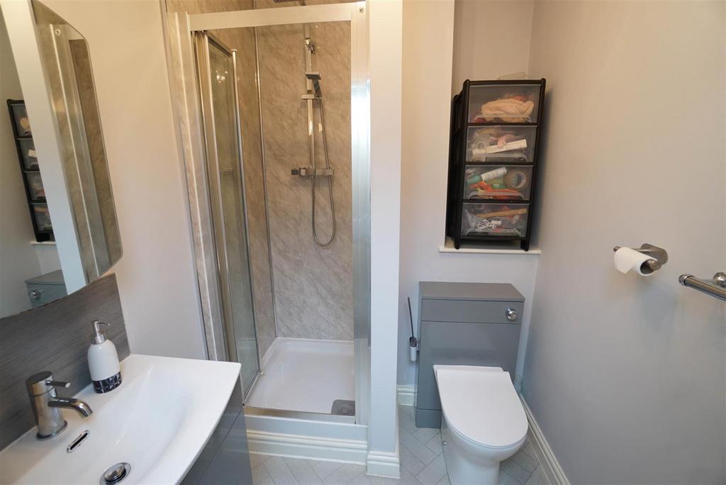 EN SUITE (1 of 1).jpg