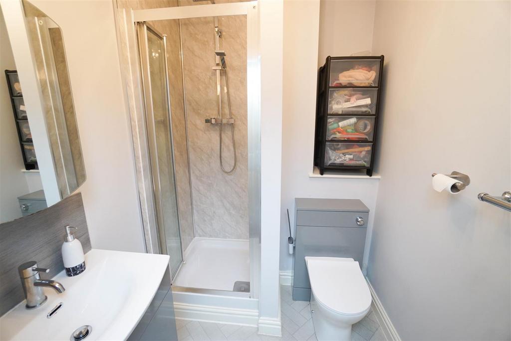 EN SUITE 1 (1 of 1).jpg