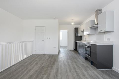 1 bedroom flat to rent, Walton Way, Mitcham CR4