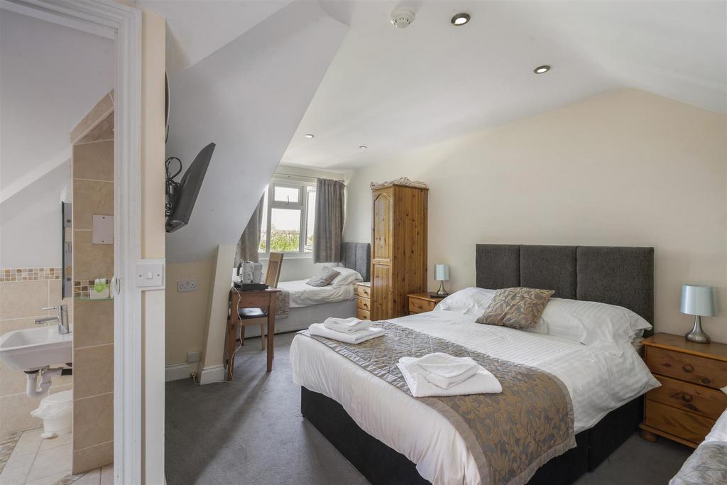 Nonsuch Park Hotel 303172 13.jpg