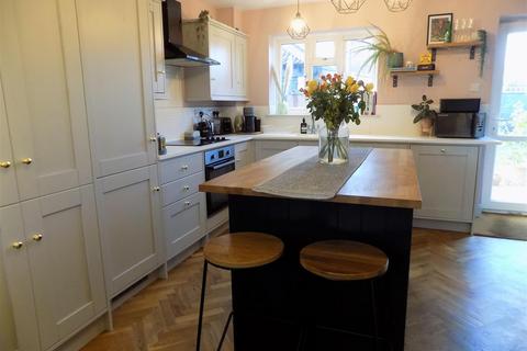22 Walnut Road, Bottesford, Nottingham, NG13 0AY