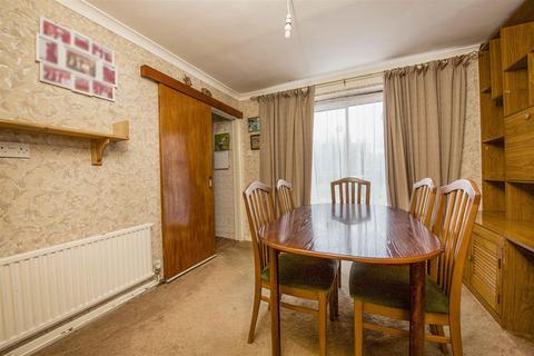 36 Cawcott Drive, Windsor, SL4 5PU