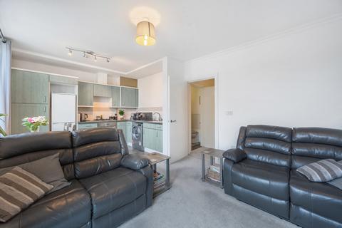 1 bedroom apartment for sale, Greensted Court, Godstone Road, Whyteleafe, CR3