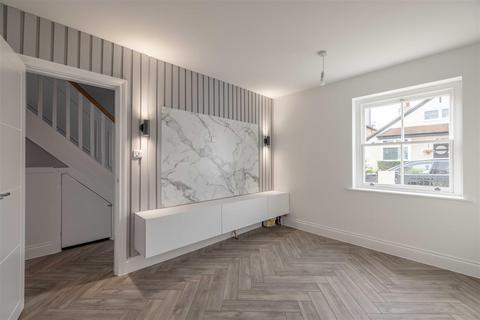 28 Gordon Road, Windsor, SL4 3RH