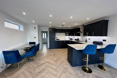 28 Gordon Road, Windsor, SL4 3RH