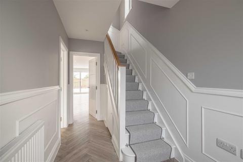 28 Gordon Road, Windsor, SL4 3RH