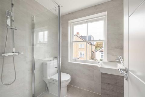 28 Gordon Road, Windsor, SL4 3RH