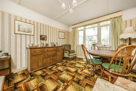 19 Clewer Hill Road, Windsor, SL4 4BU