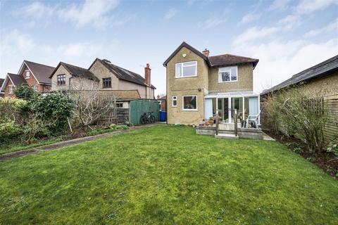 19 Clewer Hill Road, Windsor, SL4 4BU