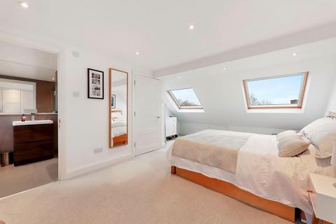 10 Whittell Gardens, London, SE26 4LN
