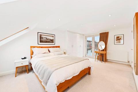 10 Whittell Gardens, London, SE26 4LN