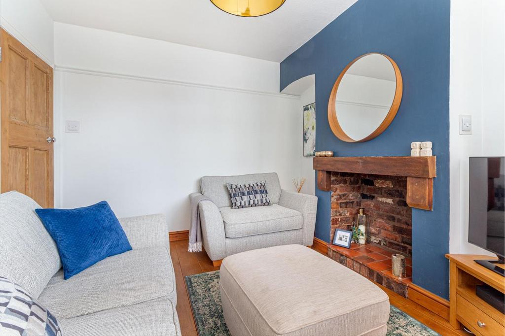 Living-Room-2.jpg