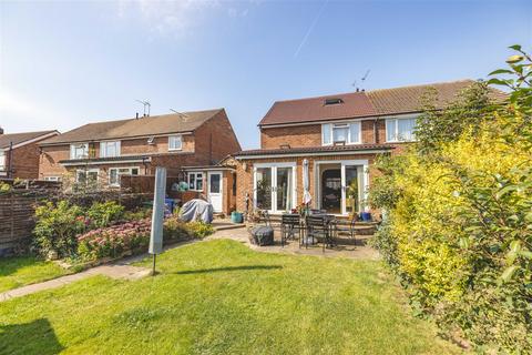 46 Burnetts Road, Windsor, SL4 5PL