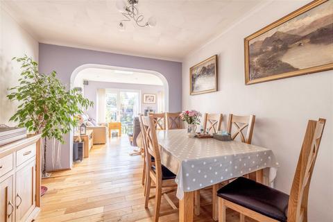 46 Burnetts Road, Windsor, SL4 5PL