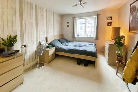 2 bedroom flat for sale - Hamlet Way, Stratford-upon-Avon