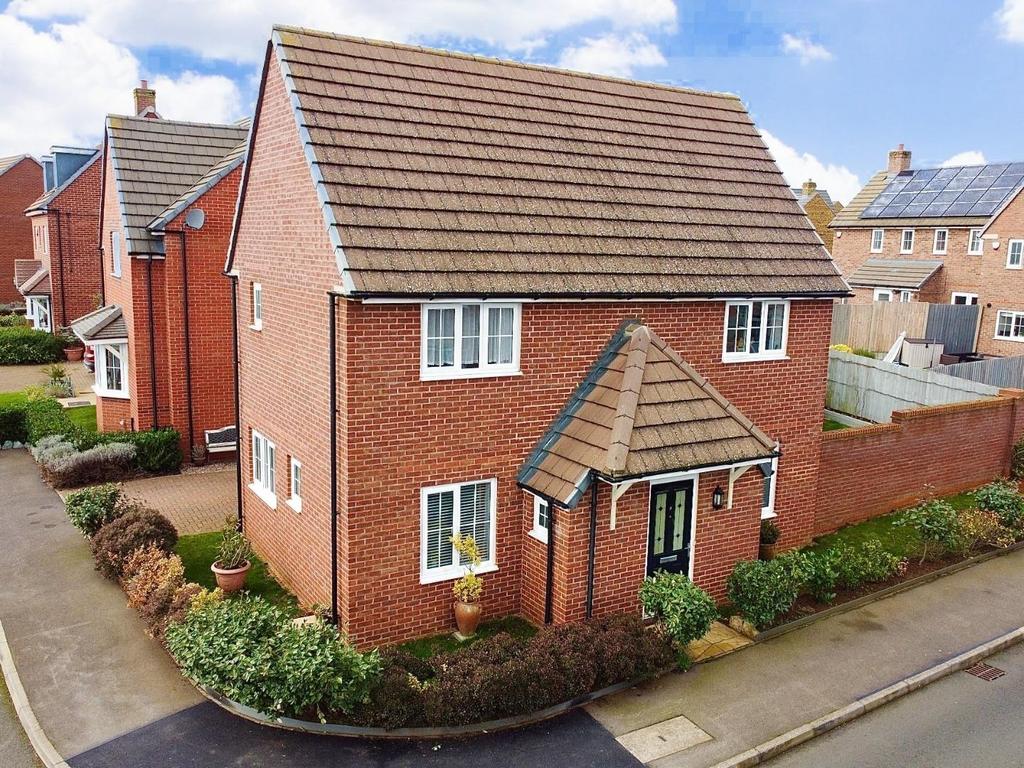 Hornbeam Row, Brixworth, Northamptonshire NN6 3 bed detached house for sale £335,000