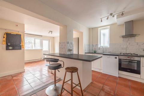 31 Forest Road, Windsor, SL4 4HX