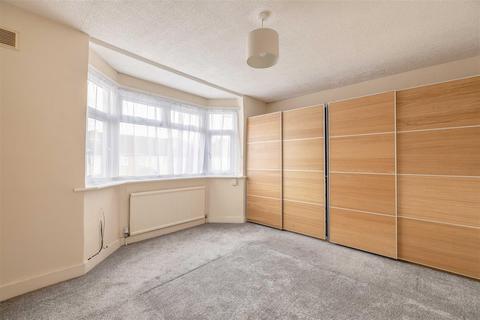 31 Forest Road, Windsor, SL4 4HX