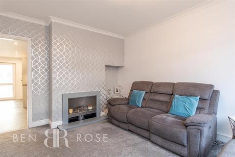 75 Earnshaw Drive, Leyland, PR25 1GS