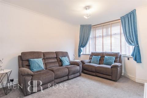 75 Earnshaw Drive, Leyland, PR25 1GS