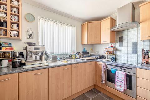 2 bedroom apartment for sale, Blinco Lane, George Green, Langley