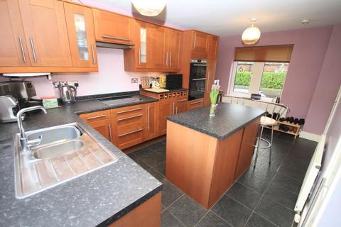 138 Quarry Road, Gomersal, Cleckheaton, BD19 4JB