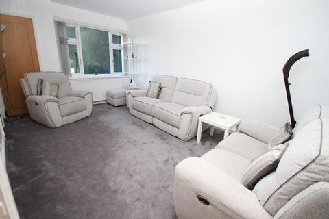 10 Farlea Drive, Bradford, BD2 3RJ