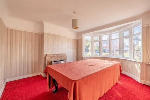 150 Clewer Hill Road, Windsor, SL4 4DB
