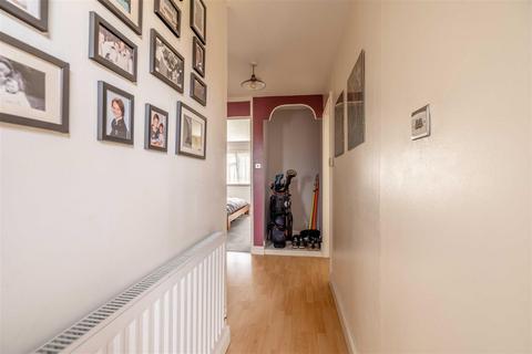 1 bedroom flat for sale, Keeler Close, Windsor