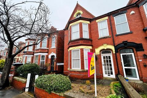 4 bedroom semi-detached house for sale, Salisbury Avenue, Goole