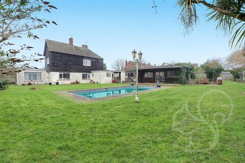 5 bedroom detached house for sale, Seaview Avenue, West Mersea CO5