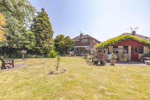 12 Follett Close, Old Windsor, Windsor, SL4 2NZ