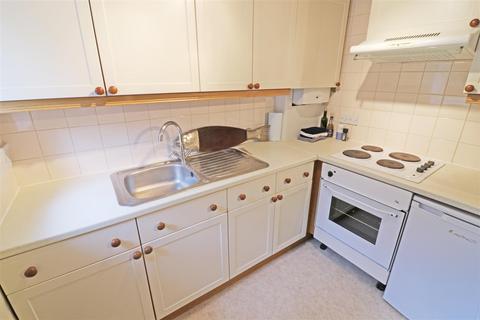 Flat 1, 24a Clarence Road, Windsor, SL4 5AQ