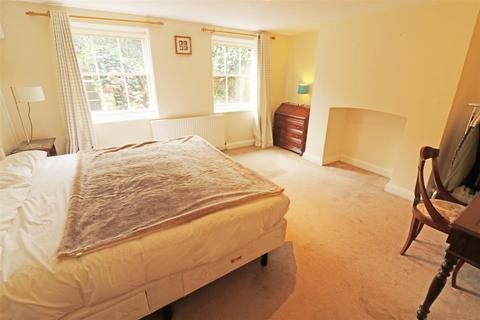 Flat 1, 24a Clarence Road, Windsor, SL4 5AQ