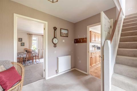 9 Highfield Road, Windsor, SL4 4DN