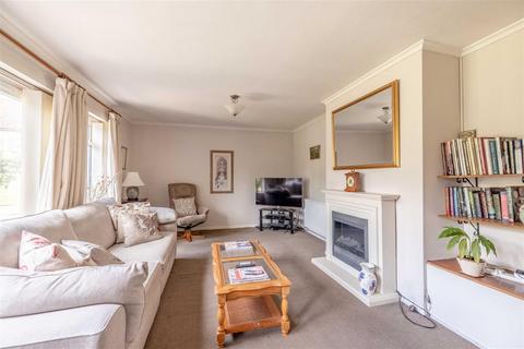 9 Highfield Road, Windsor, SL4 4DN
